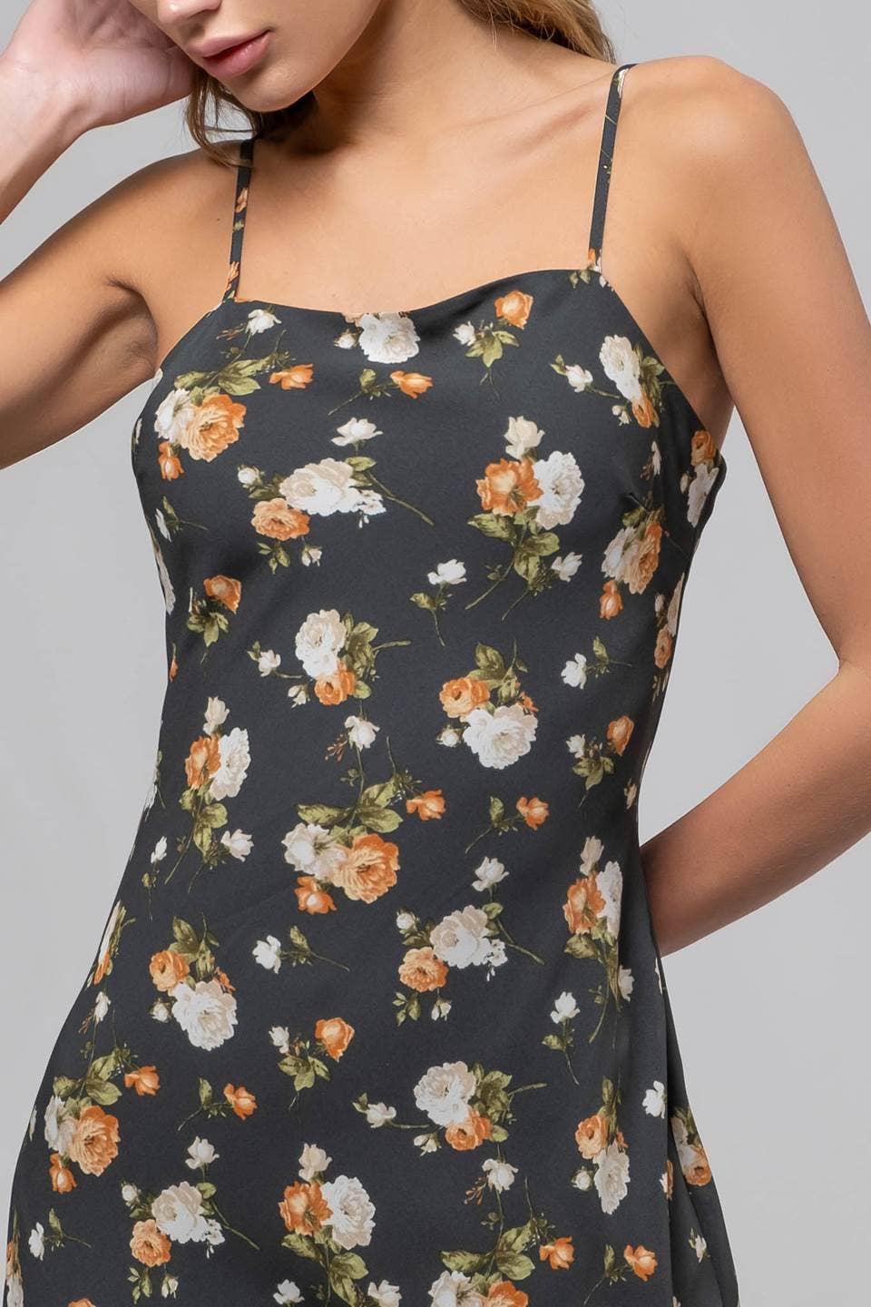 FLORAL SWEETHEART NECK CAMI MIDI DRESS: HUNTER GREEN MULTI