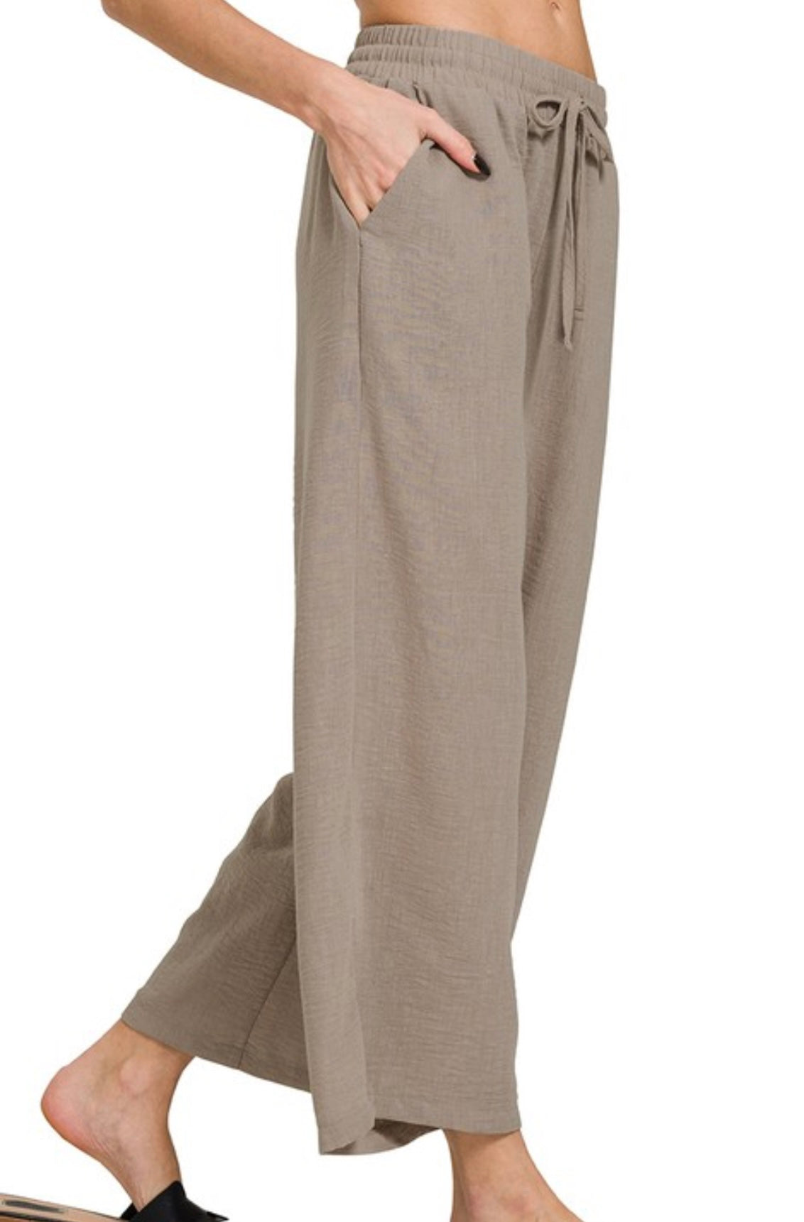Woven crepe cropped pants