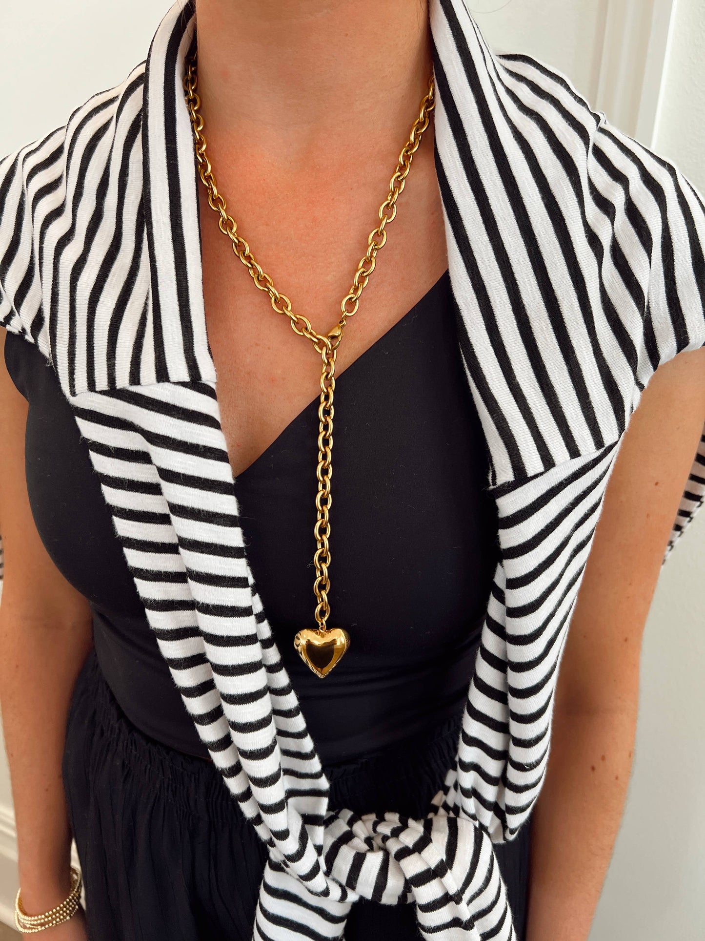 Chan Sutt Pearl XL HEART NECKLACE