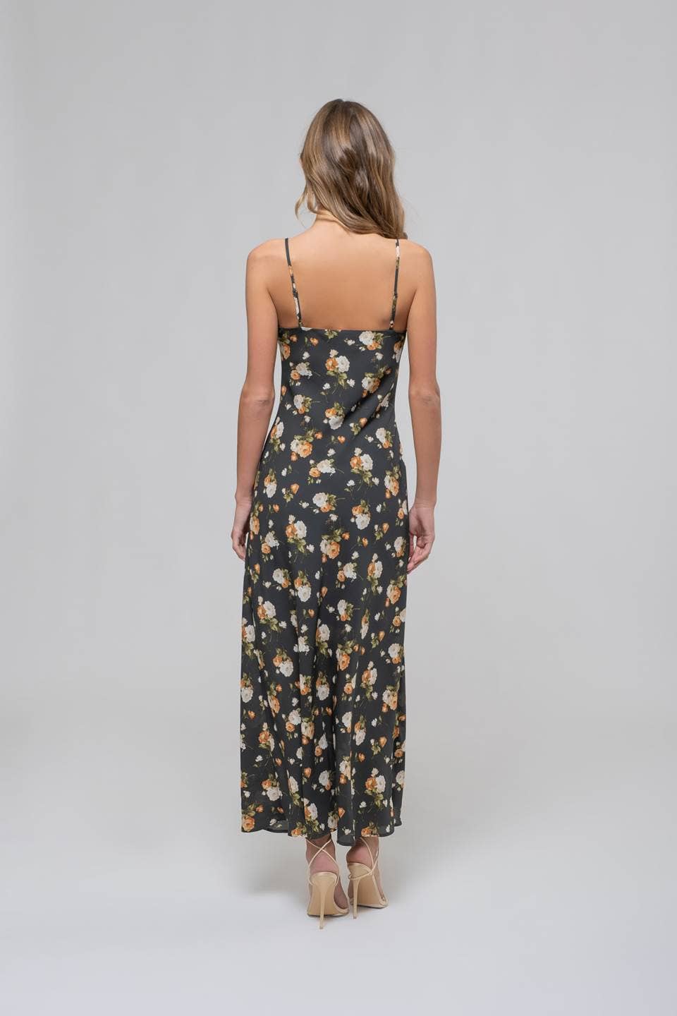 FLORAL SWEETHEART NECK CAMI MIDI DRESS: HUNTER GREEN MULTI