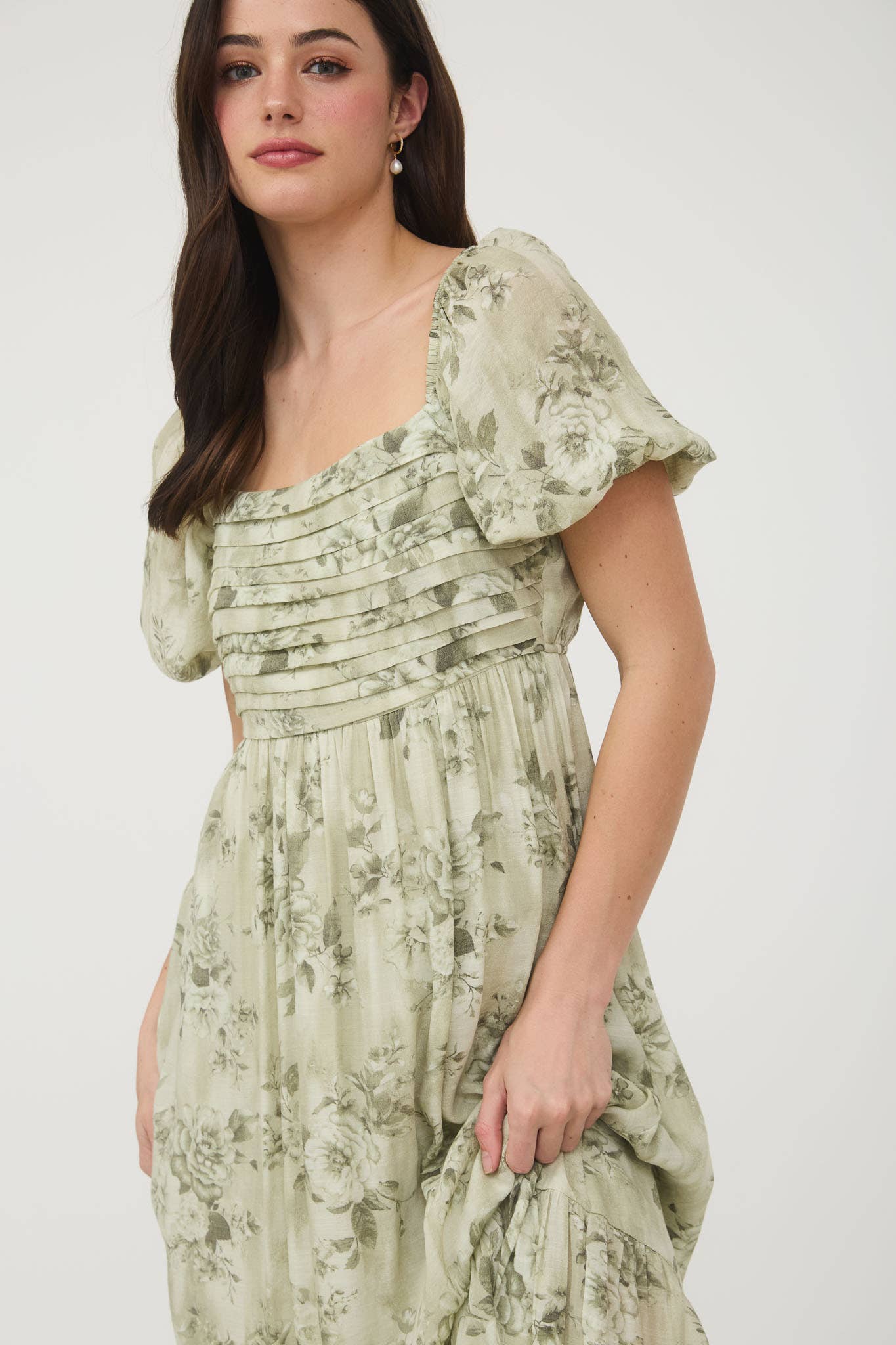 FLORAL PLEATED BALLOON SLEEVE MIDI DRESS: APRICOT MULTI