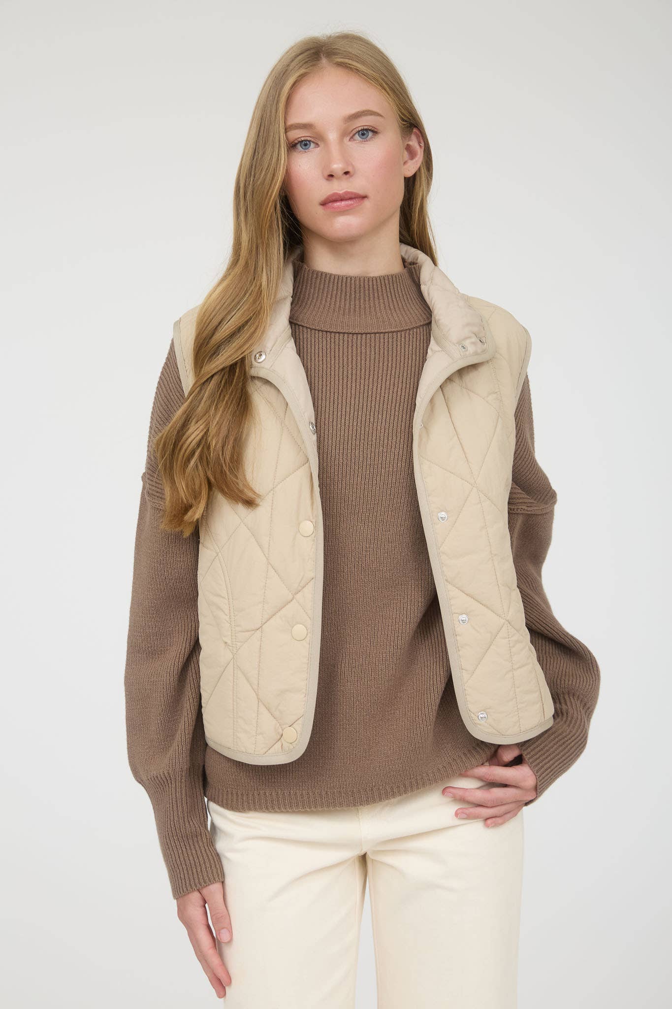 SNAP BUTTON QUILTED PUFFER VEST KHAKI