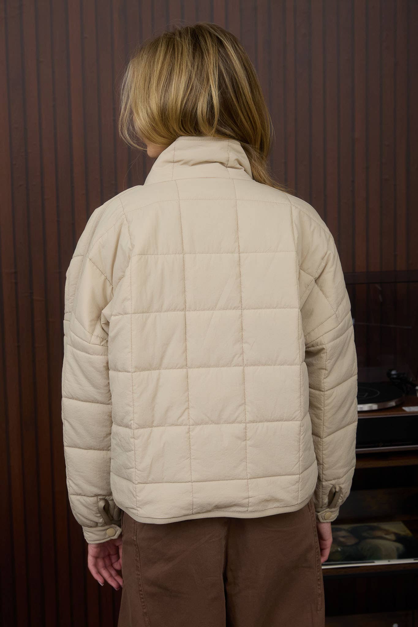 QUILTED SQUARE ZIP-UP PUFFER JACKET KHAKI