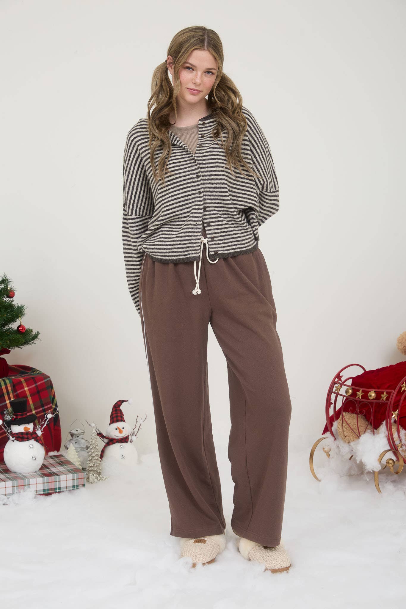 STRIPE RAW EDGE DROP SHOULDER KNIT CARDIGAN DARK BROWN