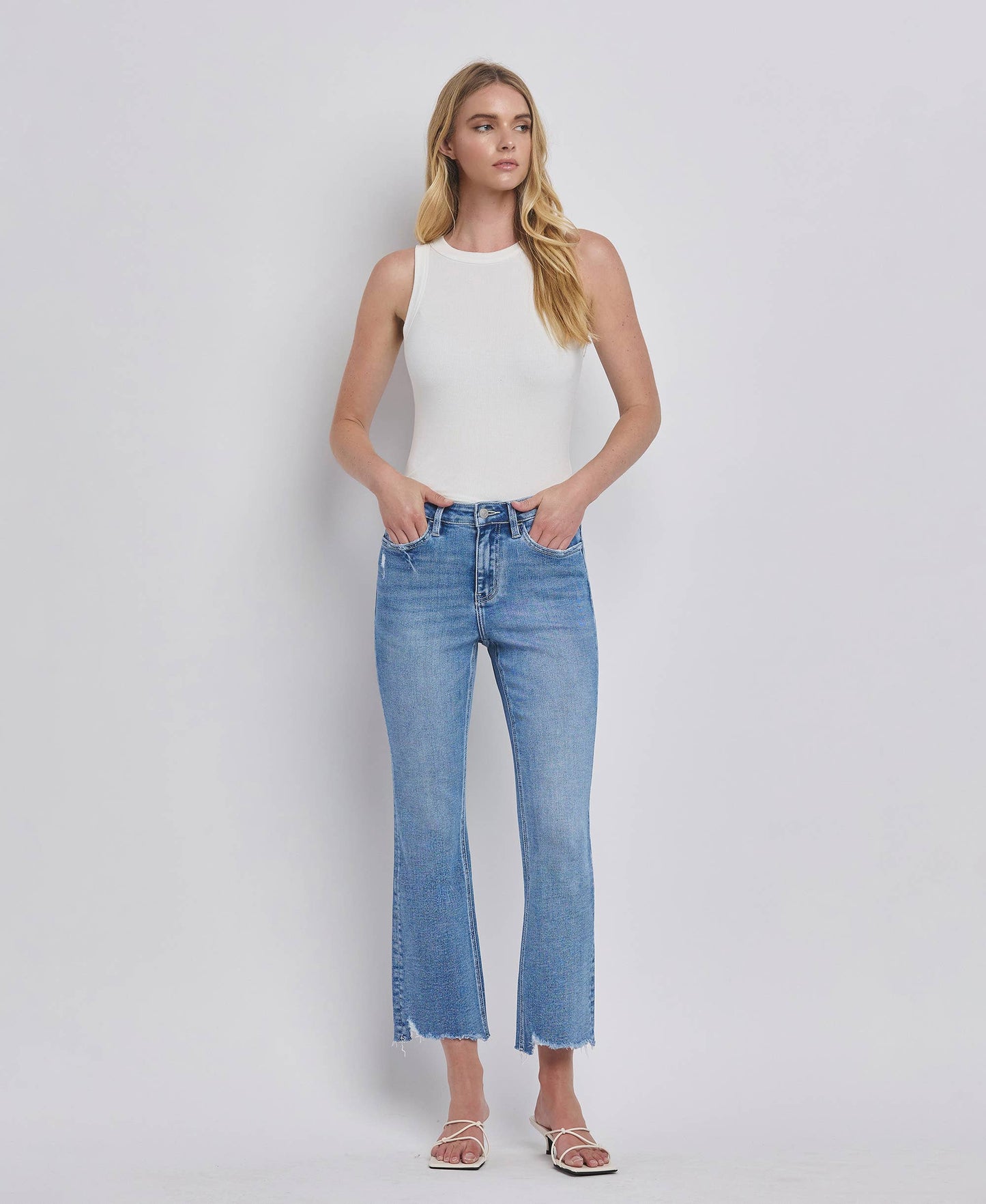 HIGH RISE UNEVEN RAW HEM KICK FLARE JEANS LV1416: PERFECTLY