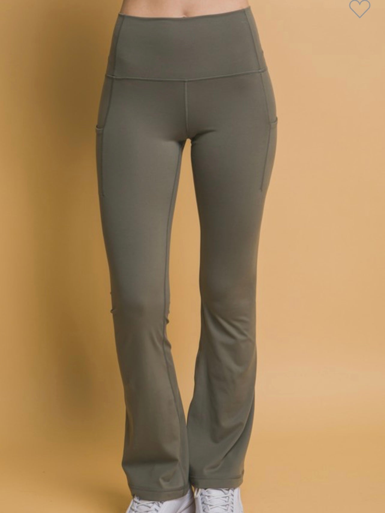 High waisted flare leggings with side pockets in moss