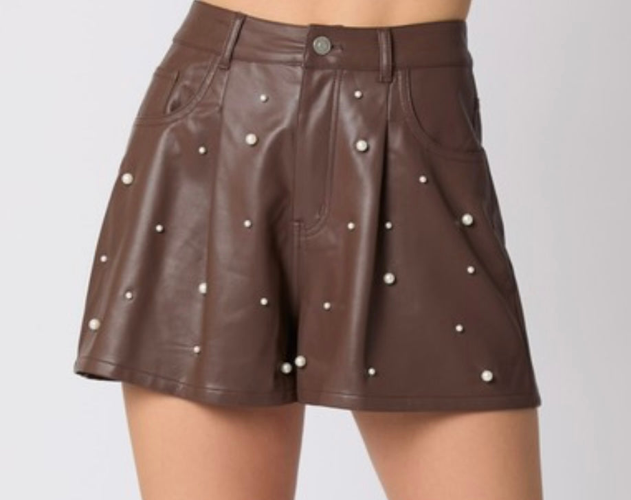 Pearl your way leather shorts