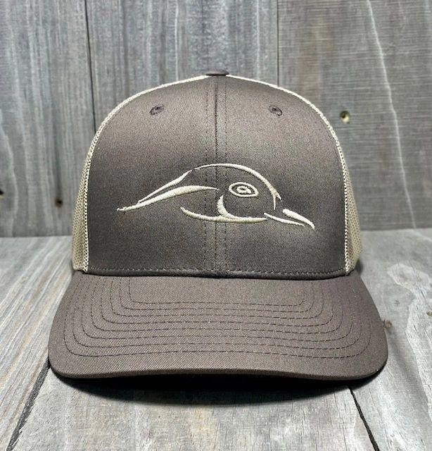 AMERICAN FLYWAY WATERFOWL
Brown with Khaki Mesh Trucker Hat