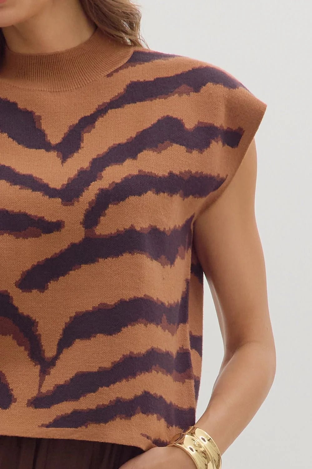 ANIMAL PRINT SWEATER TEE