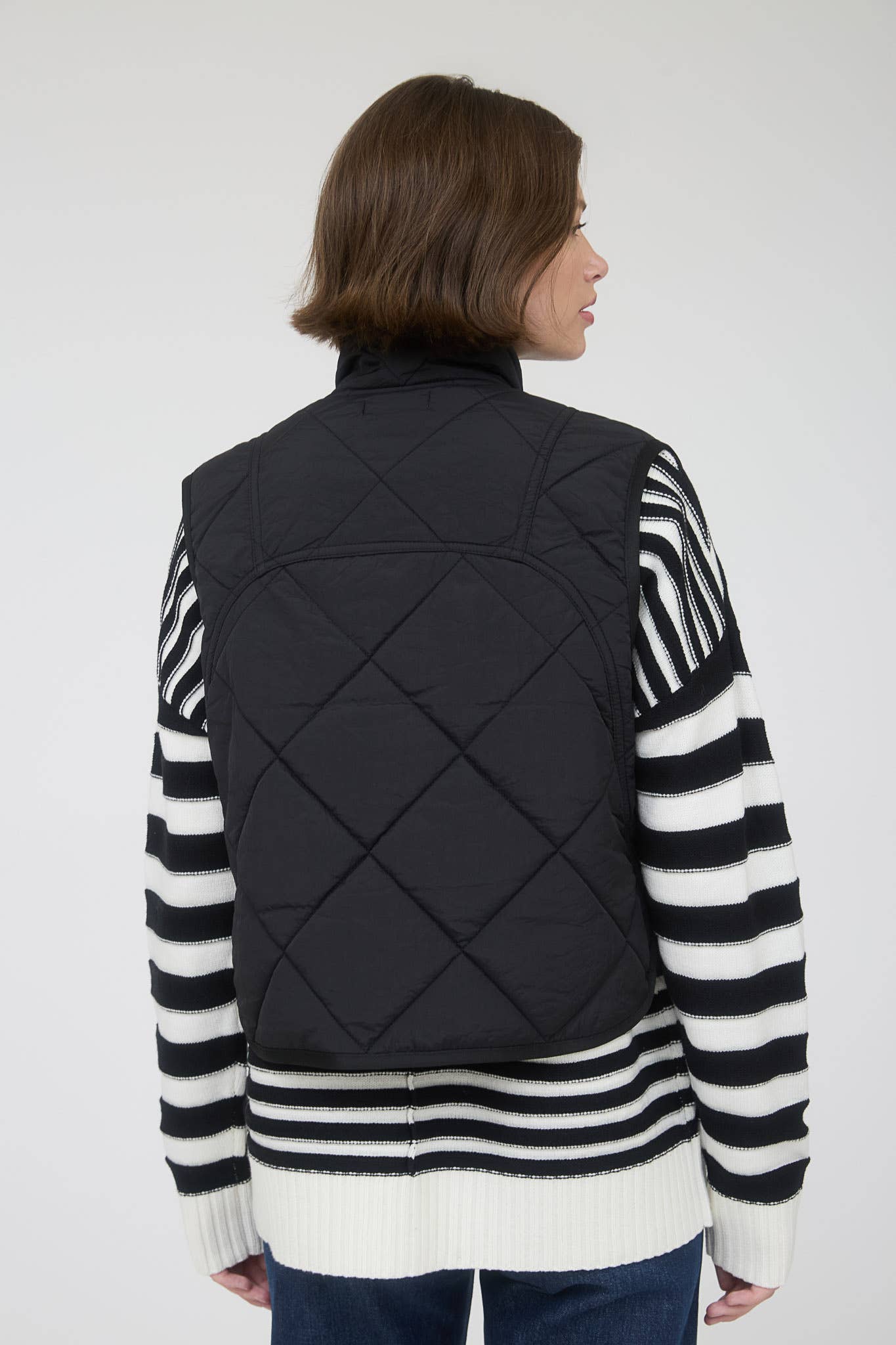 SNAP BUTTON QUILTED PUFFER VEST BLACK