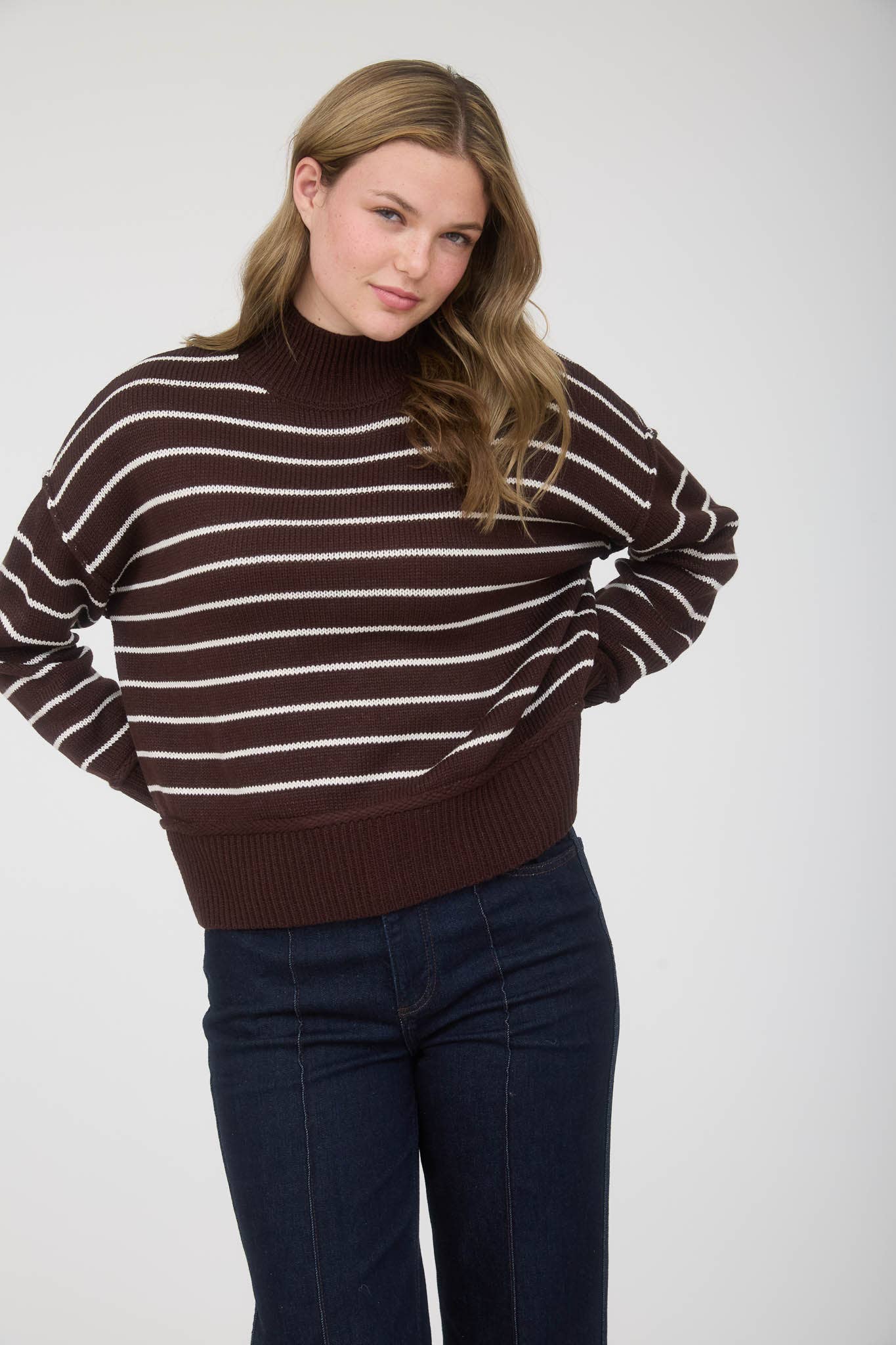 STRIPE MOCK NECK SIDE SPLIT KNIT PULLOVER SWEATER BROWN